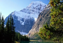 新赛季首次零封达成中超主场13连胜,海港即将迎来严峻考验.